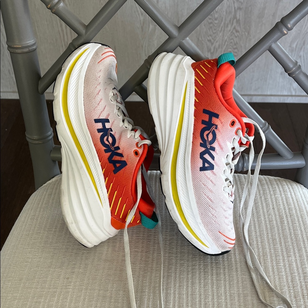 Hoka Bondi X size 6